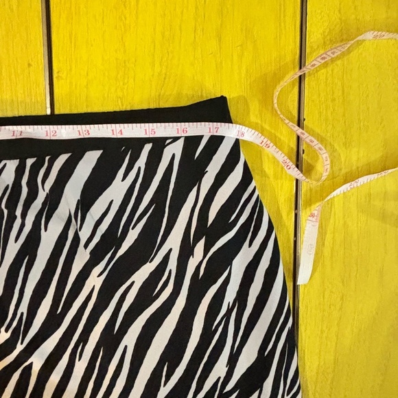 vintage zebra skirt! stretchy so cute - Picture 3 of 4